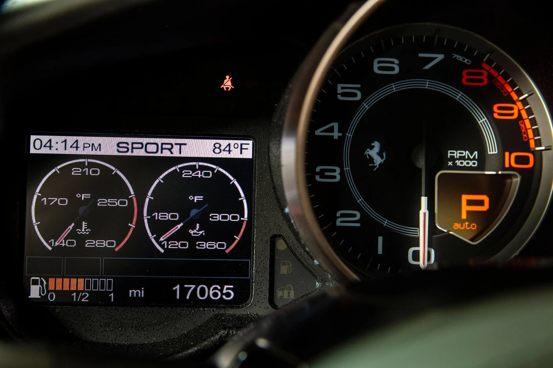 2010 Ferrari California - Image 12 of 31