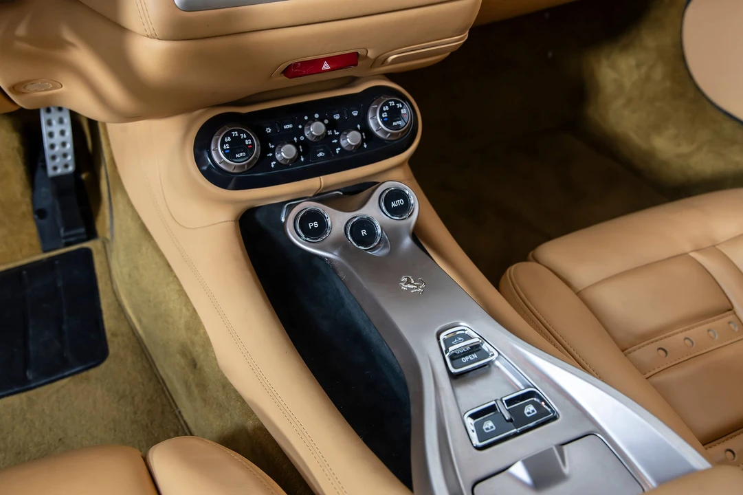 2010 Ferrari California - Image 15 of 31