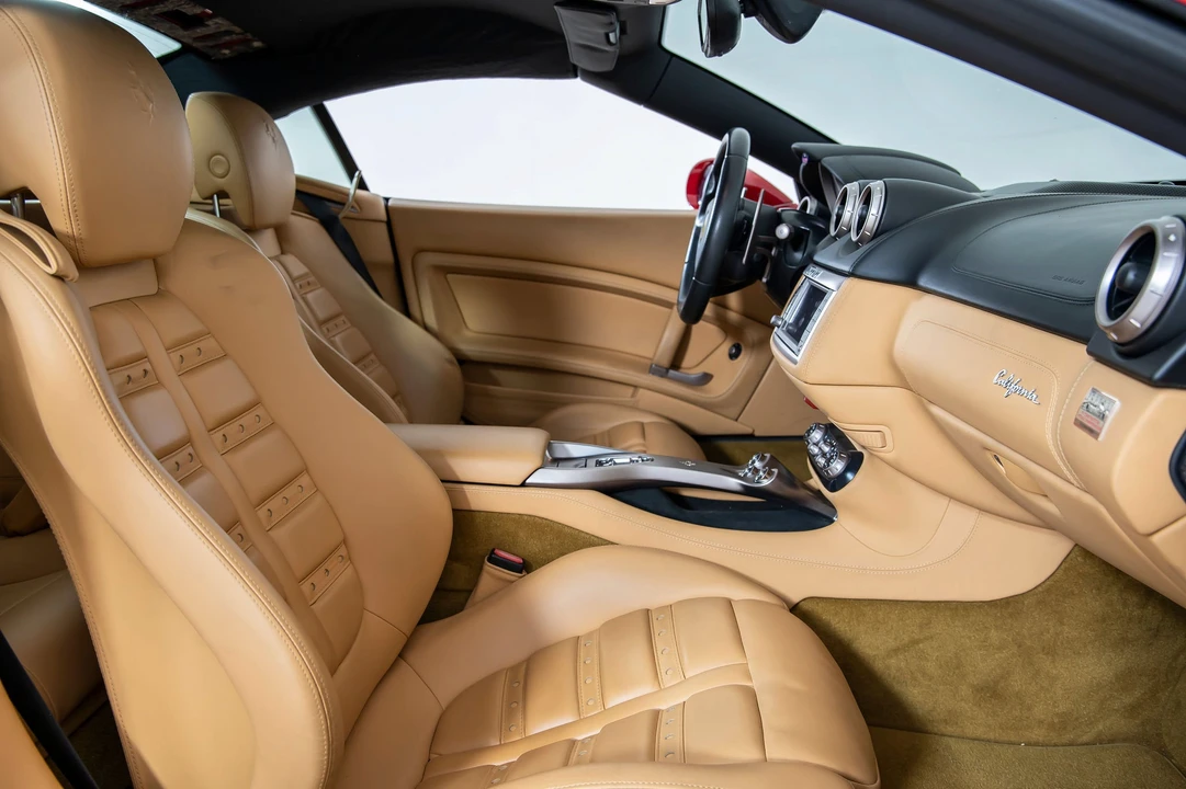 2010 Ferrari California - Image 14 of 31