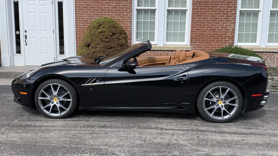 2010 Ferrari California - Image 2 of 10