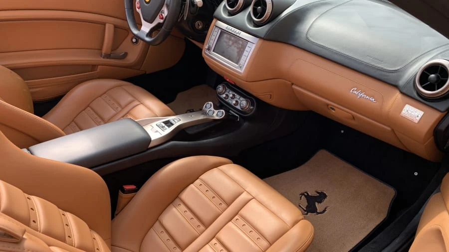 2010 Ferrari California - Image 5 of 10