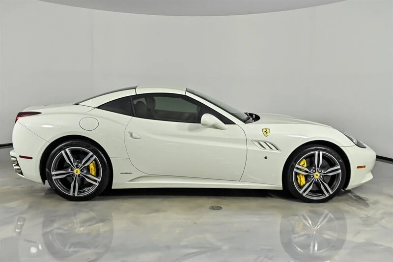 2010 Ferrari California - Image 11 of 31