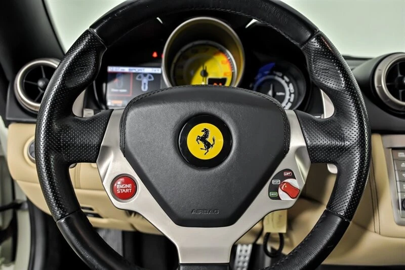 2010 Ferrari California - Image 23 of 31