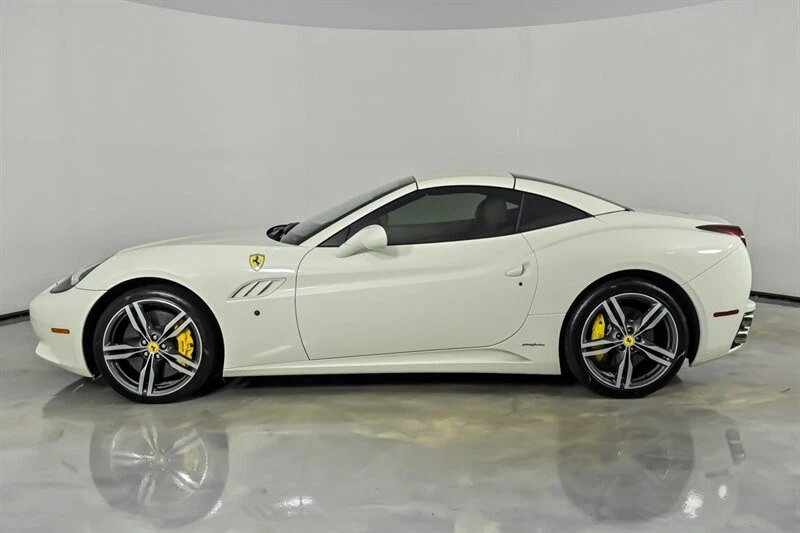2010 Ferrari California - Image 7 of 31