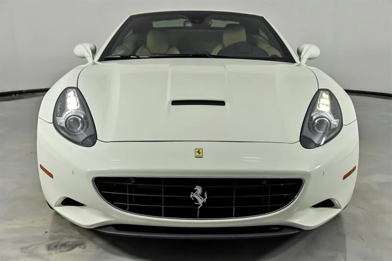 2010 Ferrari California - Image 5 of 31