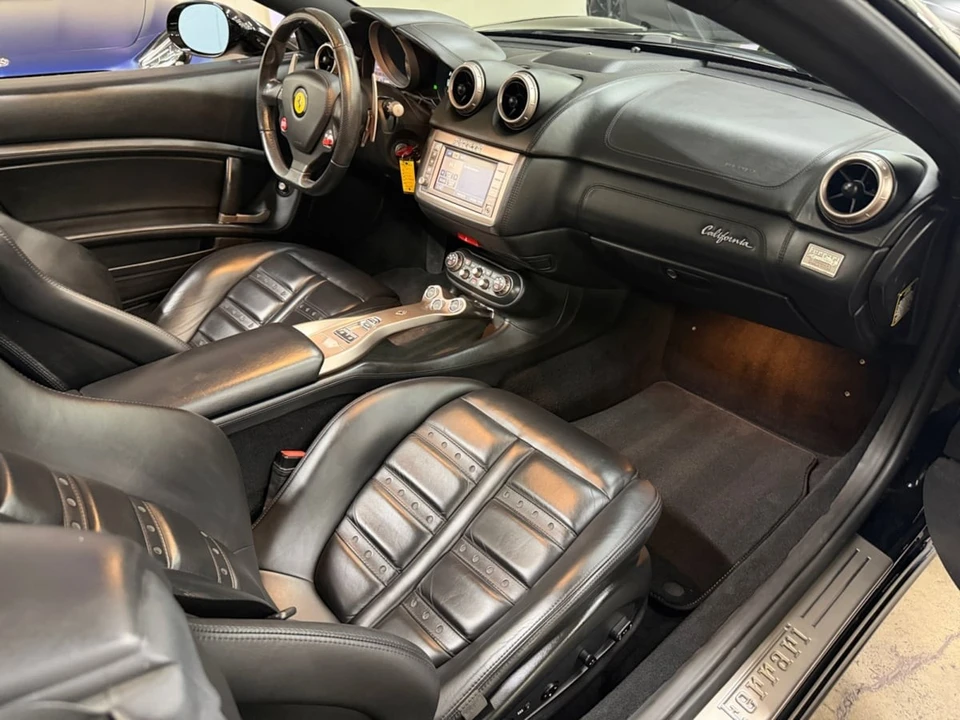 2010 Ferrari California - Image 21 of 25