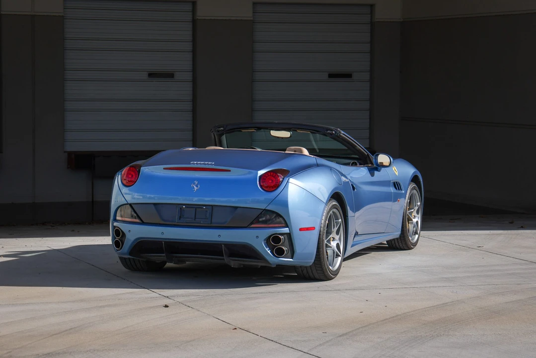 2010 Ferrari California - Image 14 of 31