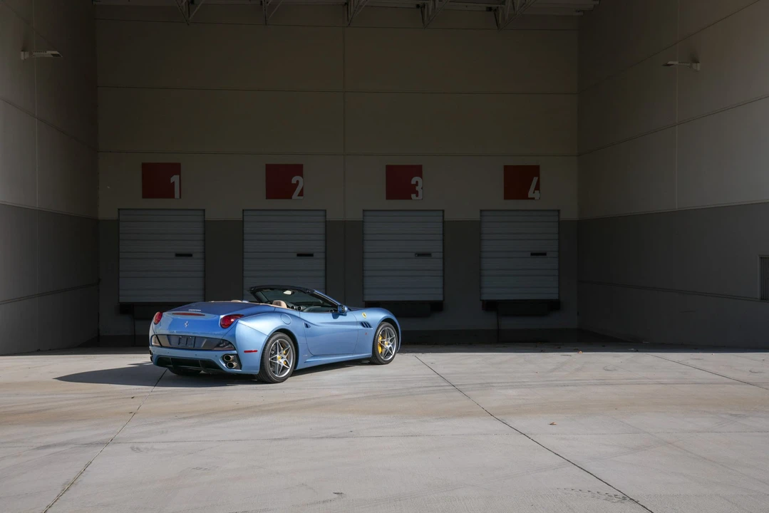 2010 Ferrari California - Image 16 of 31