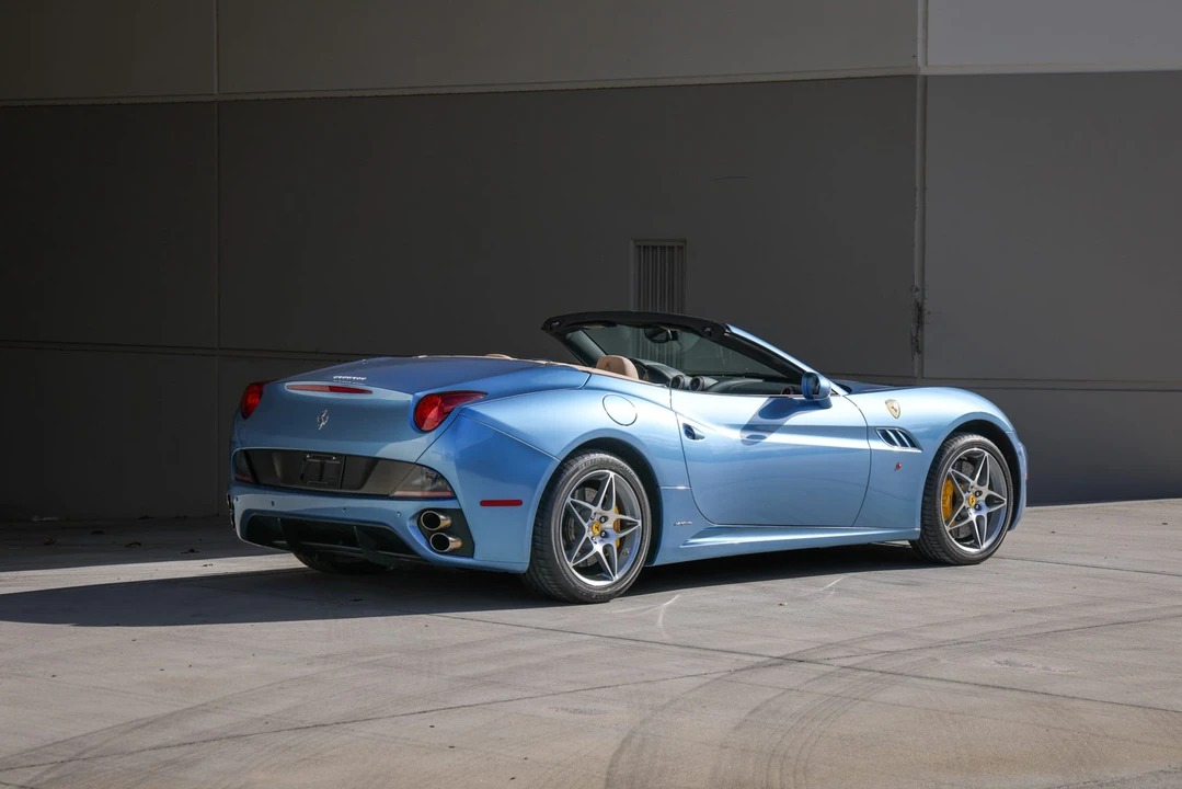 2010 Ferrari California - Image 17 of 31