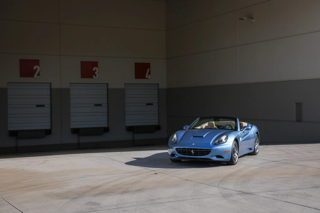 2010 Ferrari California - Image 2 of 31