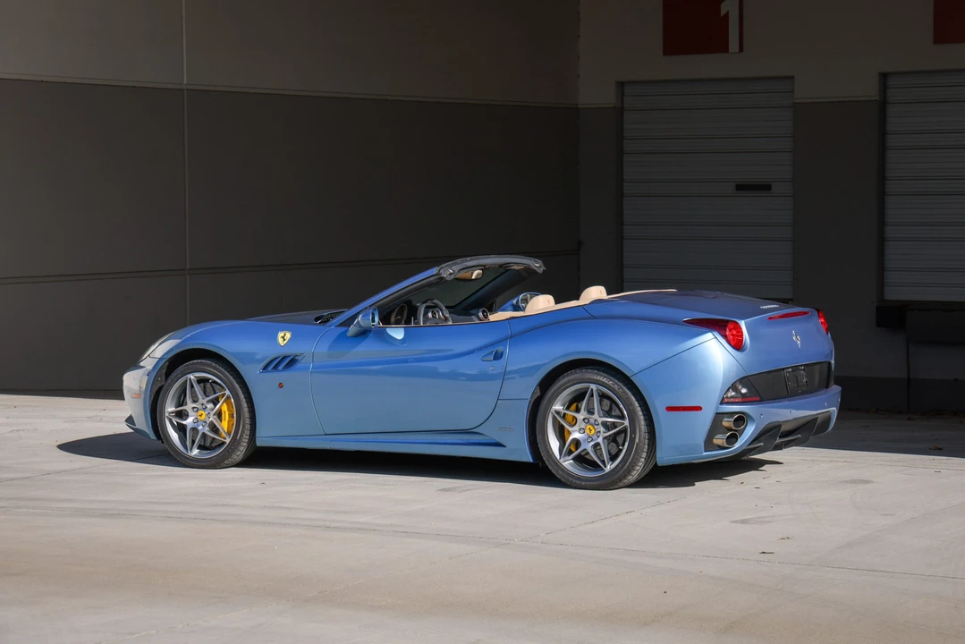 2010 Ferrari California - Image 9 of 31