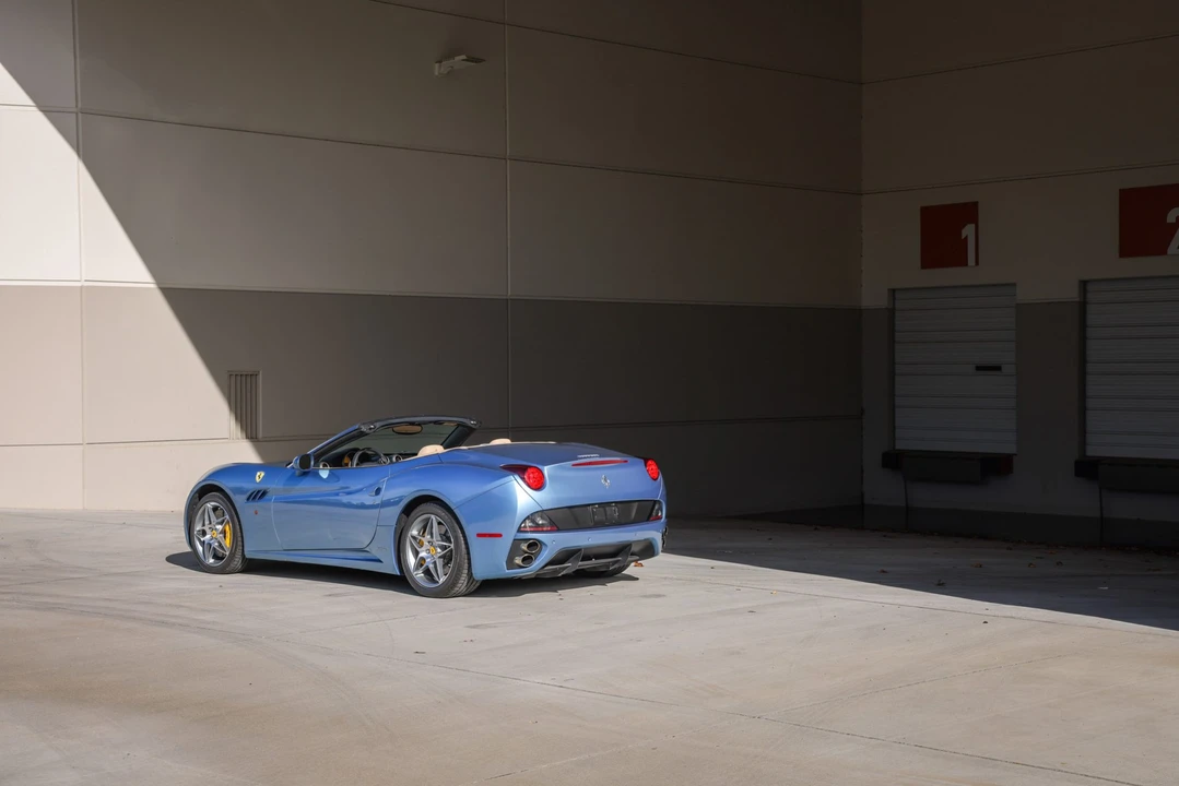 2010 Ferrari California - Image 11 of 31