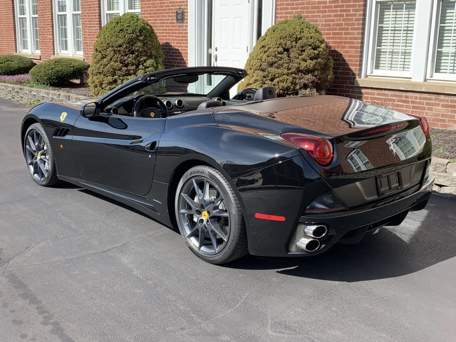 2010 Ferrari California - Image 3 of 10
