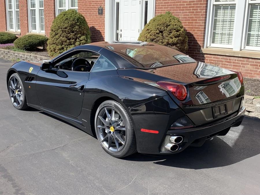 2010 Ferrari California - Image 10 of 10