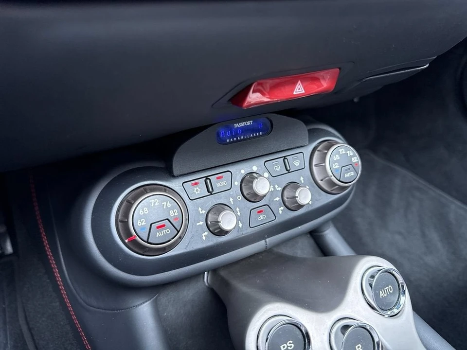 2010 Ferrari California - Image 19 of 31