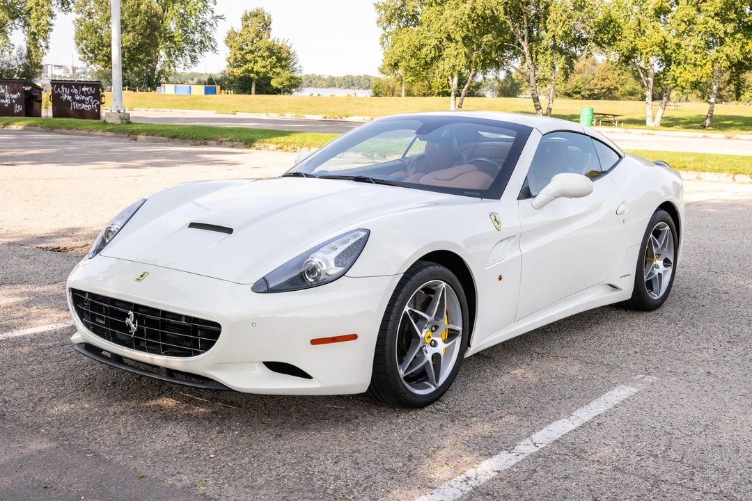 2010 Ferrari California - Image 12 of 31