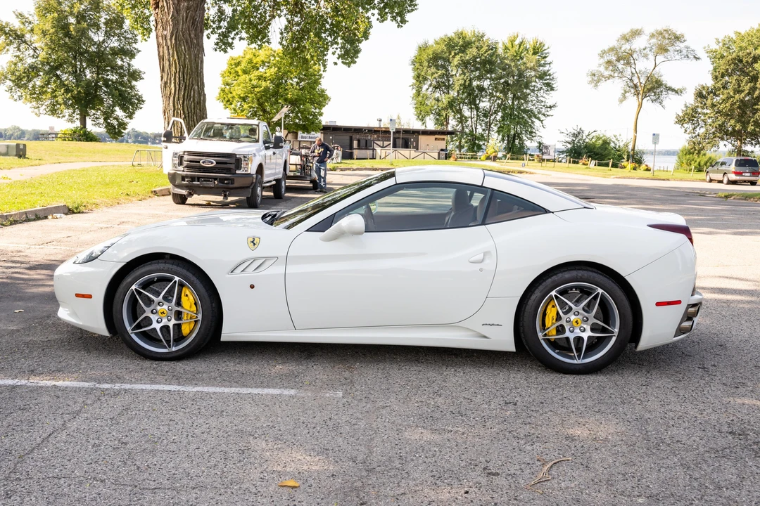 2010 Ferrari California - Image 13 of 31