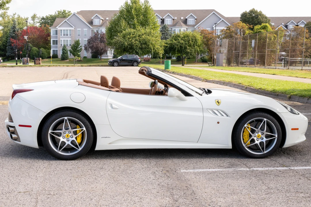 2010 Ferrari California - Image 10 of 31
