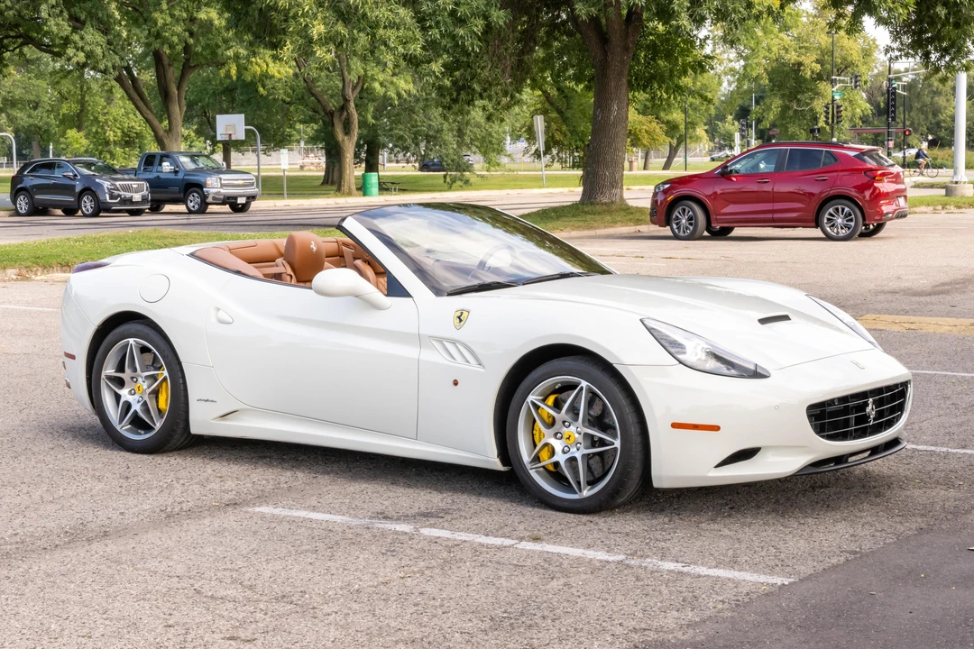2010 Ferrari California - Image 11 of 31