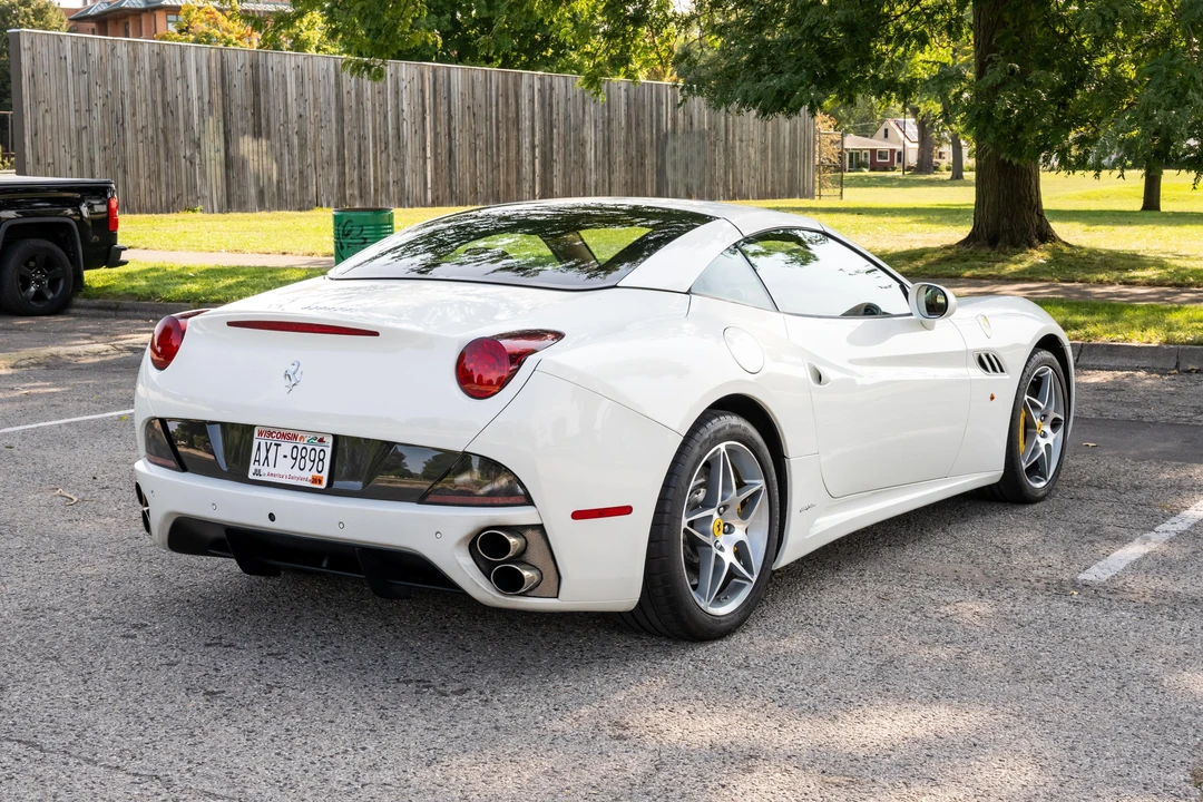 2010 Ferrari California - Image 15 of 31