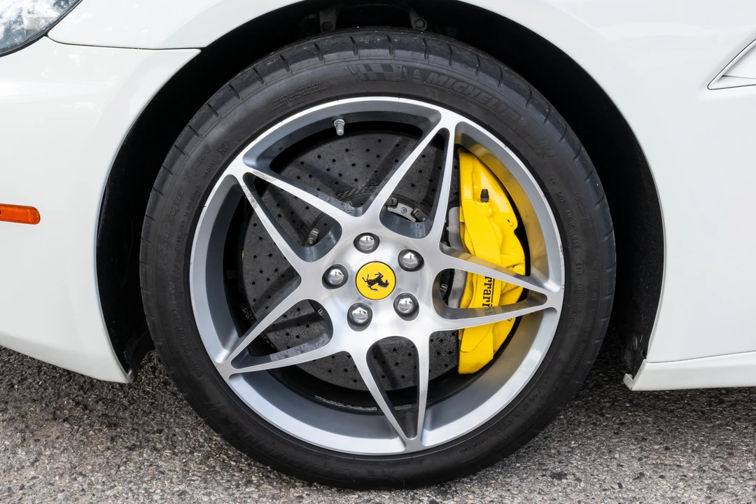2010 Ferrari California - Image 27 of 31