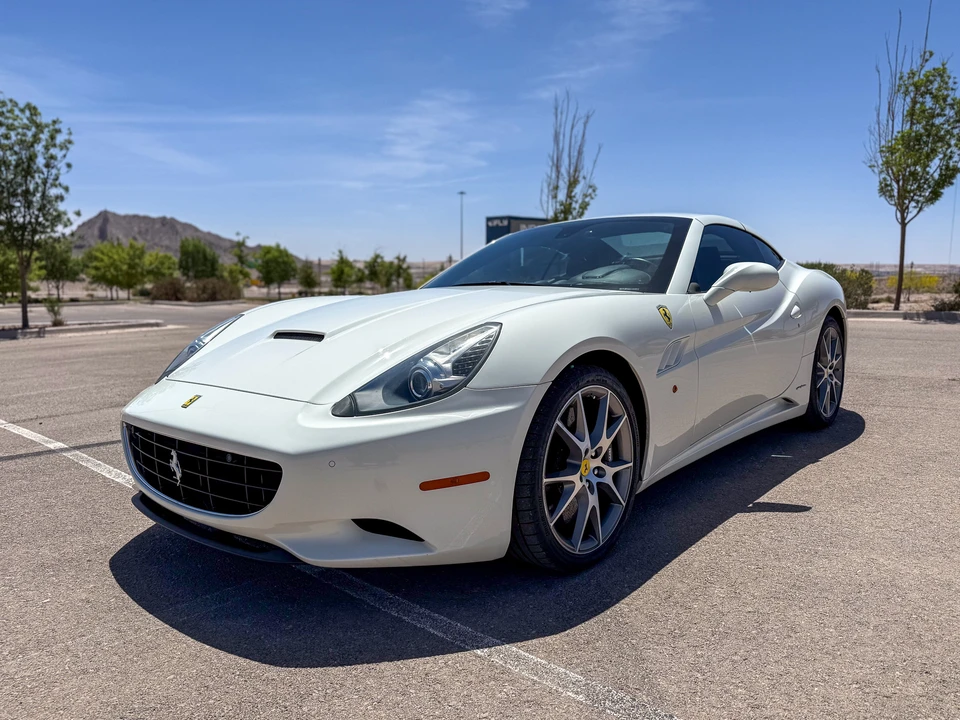 2010 Ferrari California - Image 5 of 31