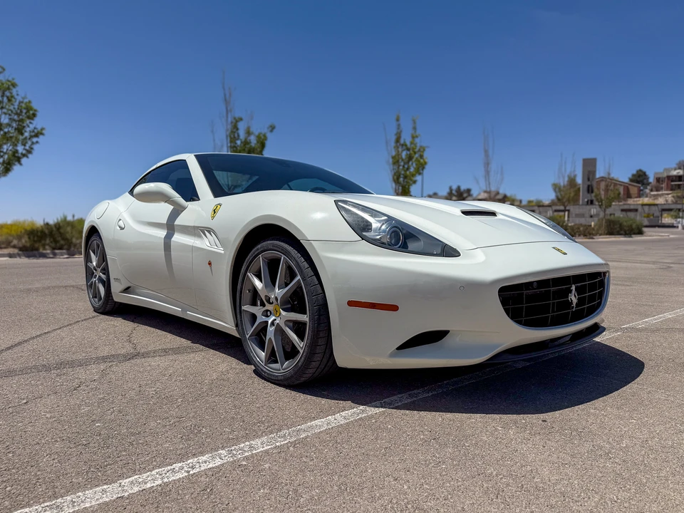 2010 Ferrari California - Image 14 of 31