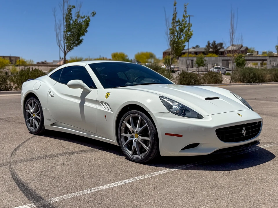 2010 Ferrari California - Image 13 of 31