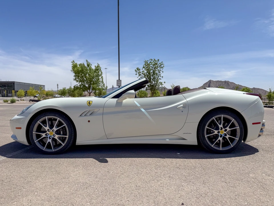 2010 Ferrari California - Image 21 of 31