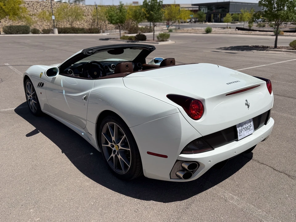 2010 Ferrari California - Image 22 of 31