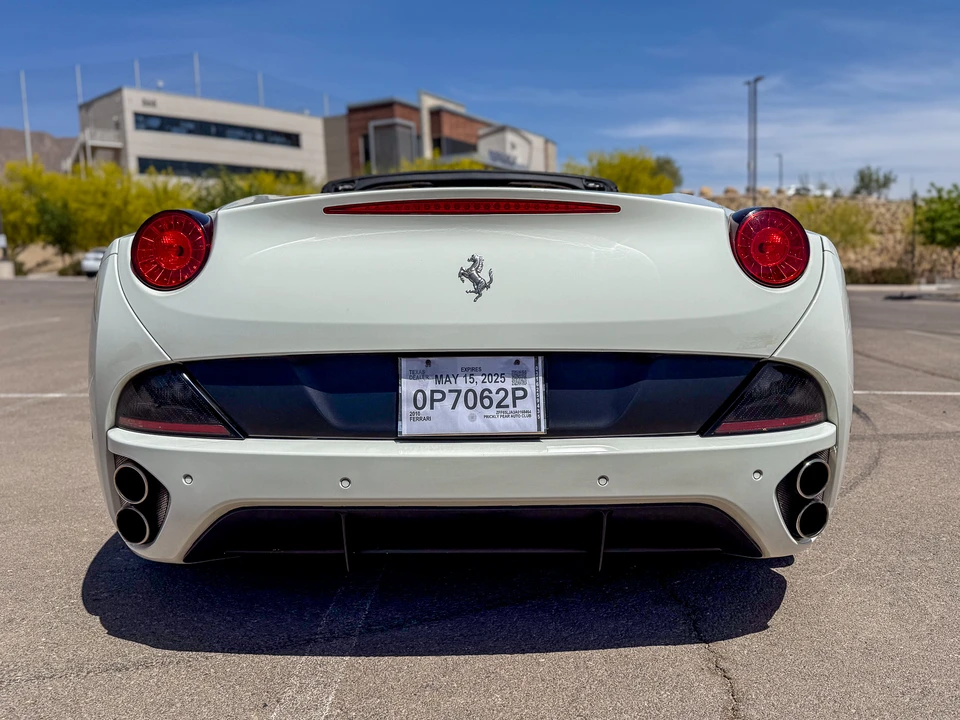 2010 Ferrari California - Image 25 of 31