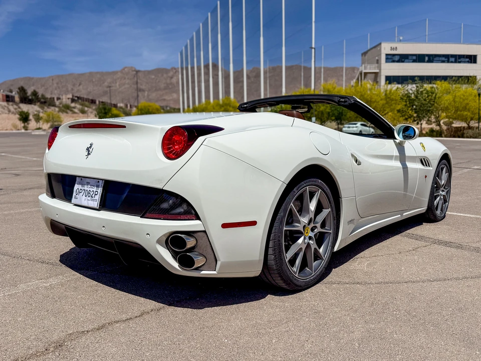 2010 Ferrari California - Image 27 of 31
