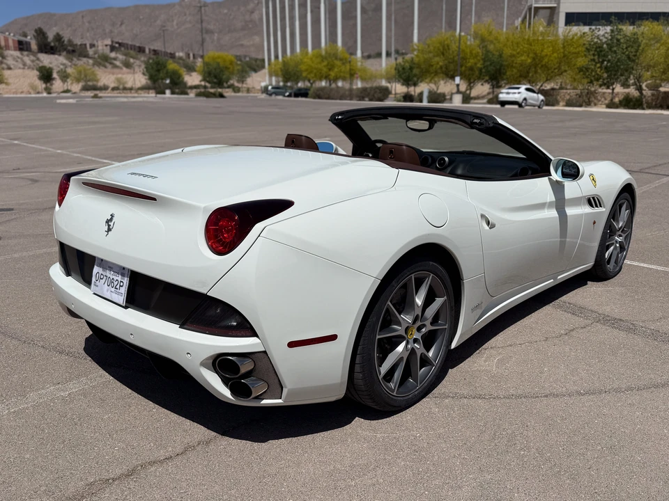 2010 Ferrari California - Image 26 of 31