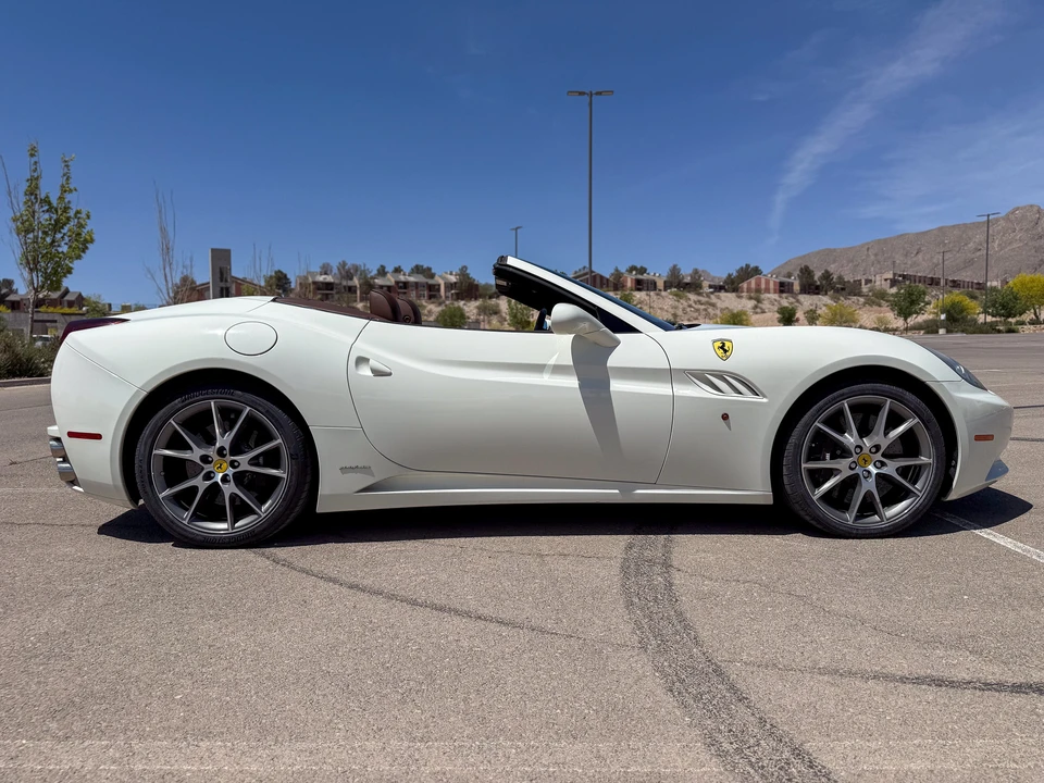 2010 Ferrari California - Image 29 of 31