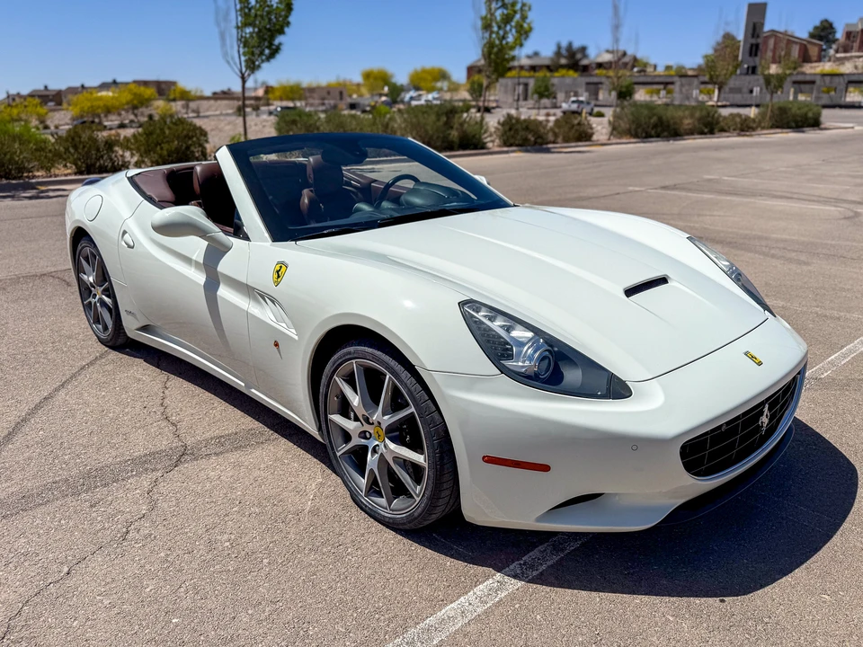 2010 Ferrari California - Image 30 of 31
