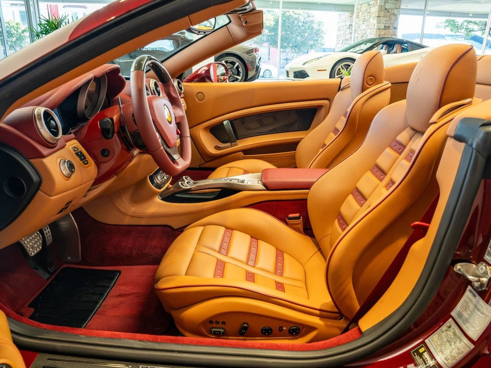 2010 Ferrari California - Image 10 of 31