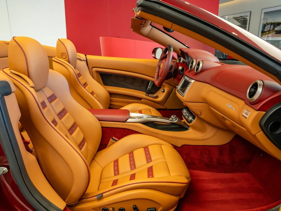 2010 Ferrari California - Image 20 of 31