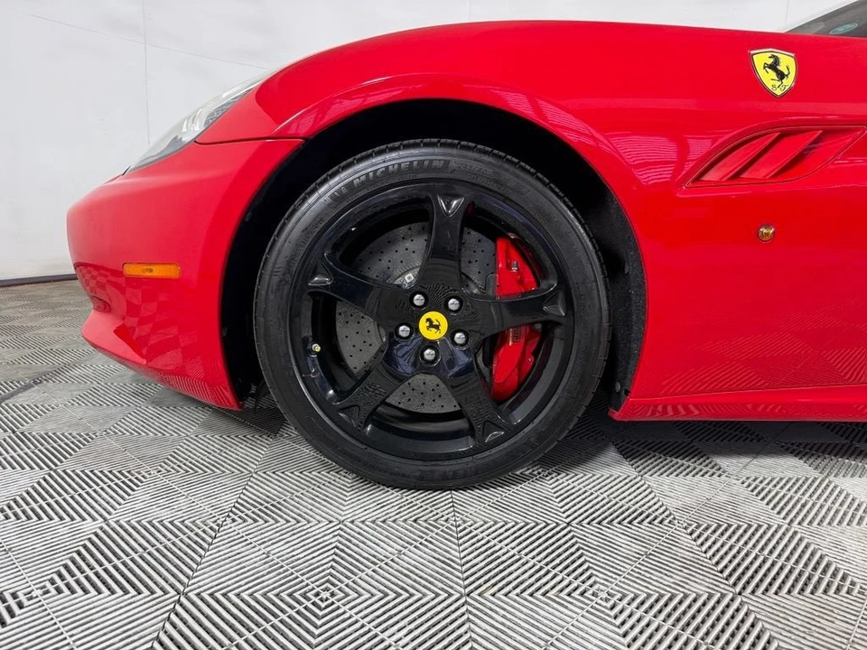 2010 Ferrari California - Image 11 of 28