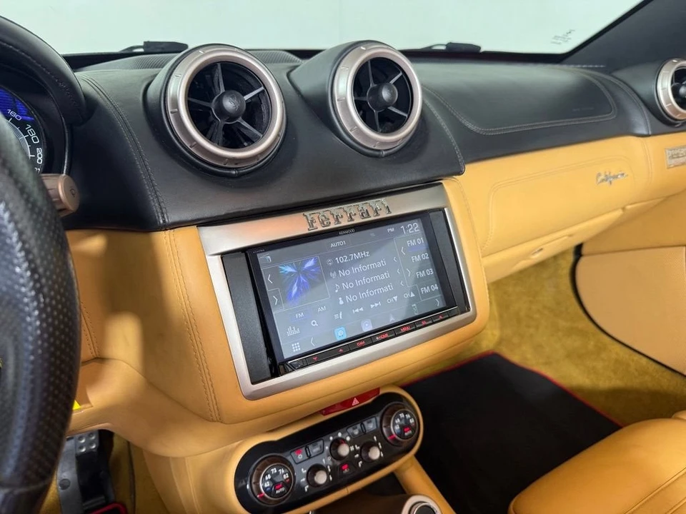 2010 Ferrari California - Image 14 of 28