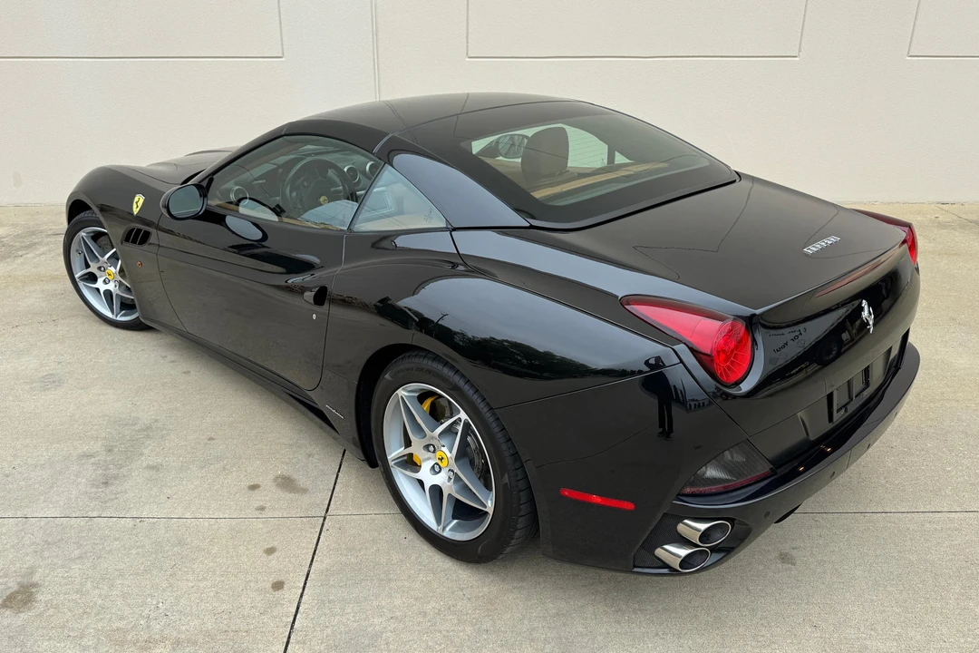 2010 Ferrari California - Image 4 of 31