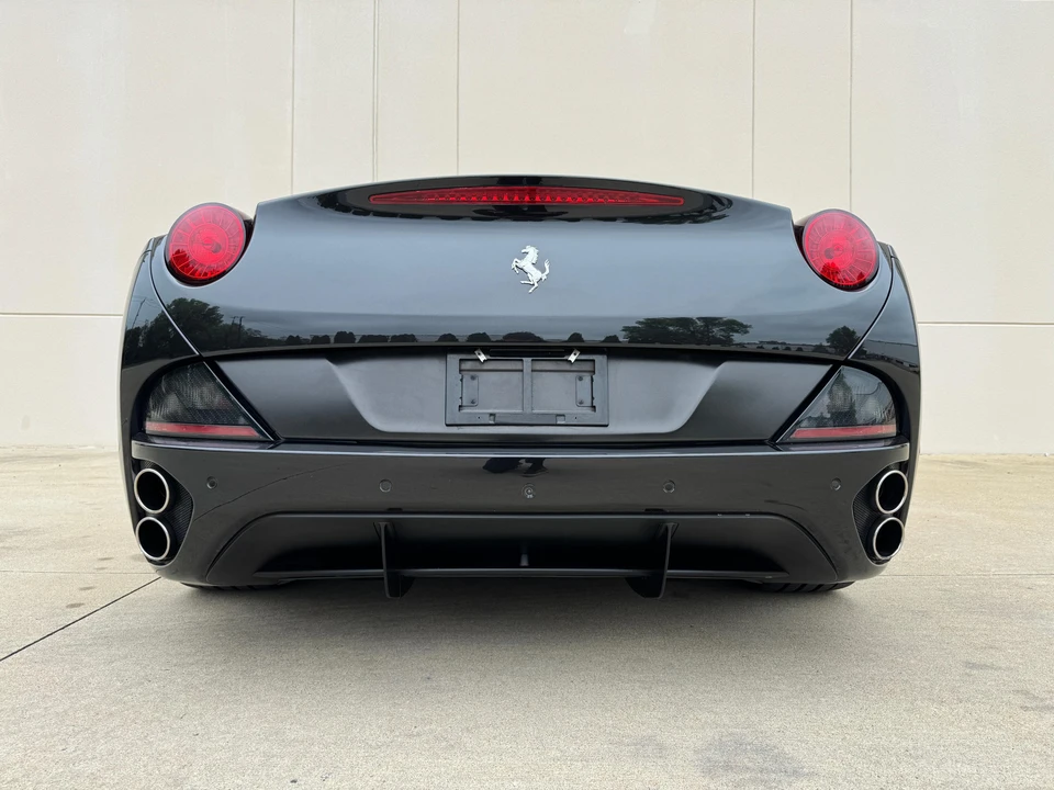 2010 Ferrari California - Image 22 of 31