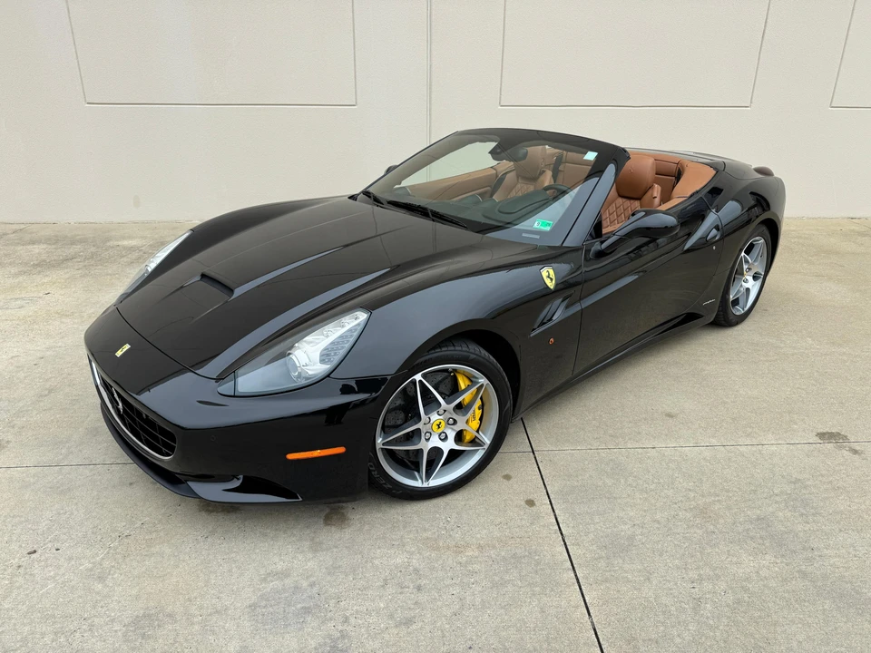2010 Ferrari California - Image 12 of 31
