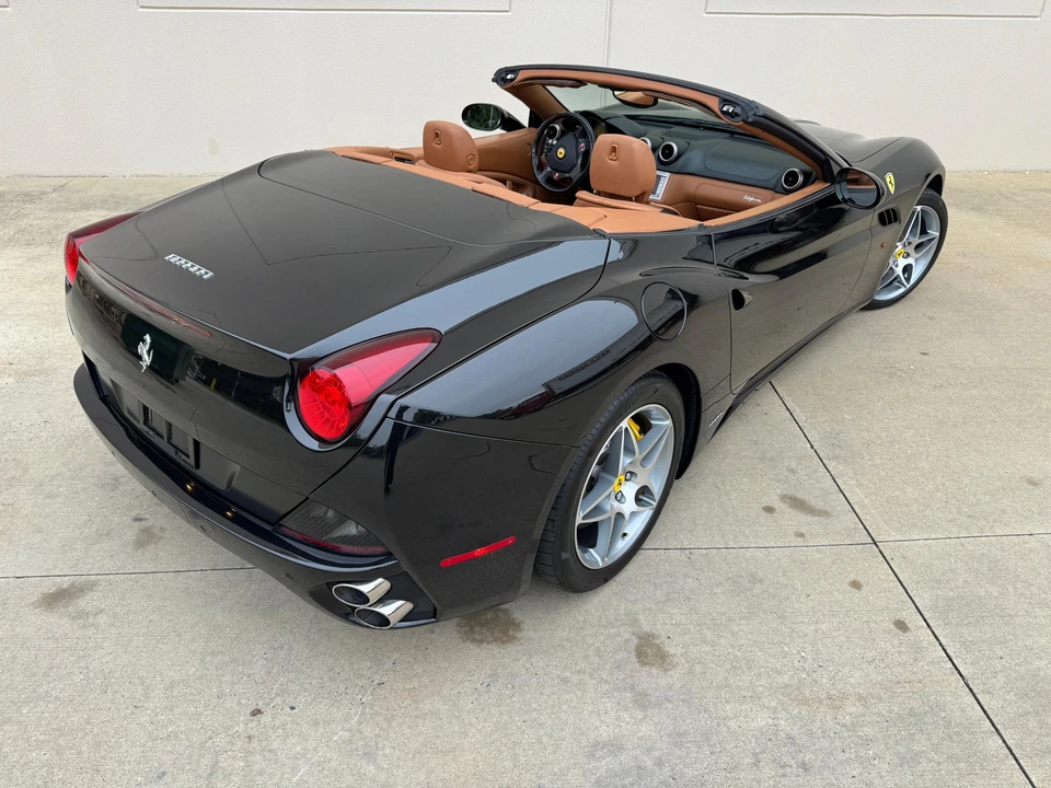 2010 Ferrari California - Image 25 of 31