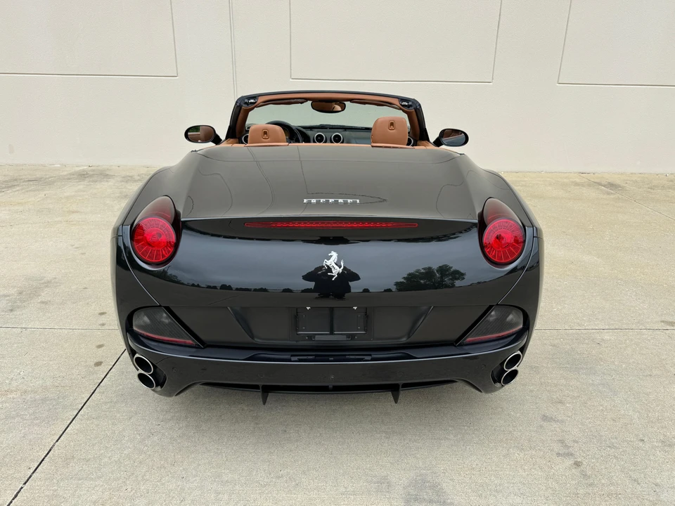 2010 Ferrari California - Image 21 of 31