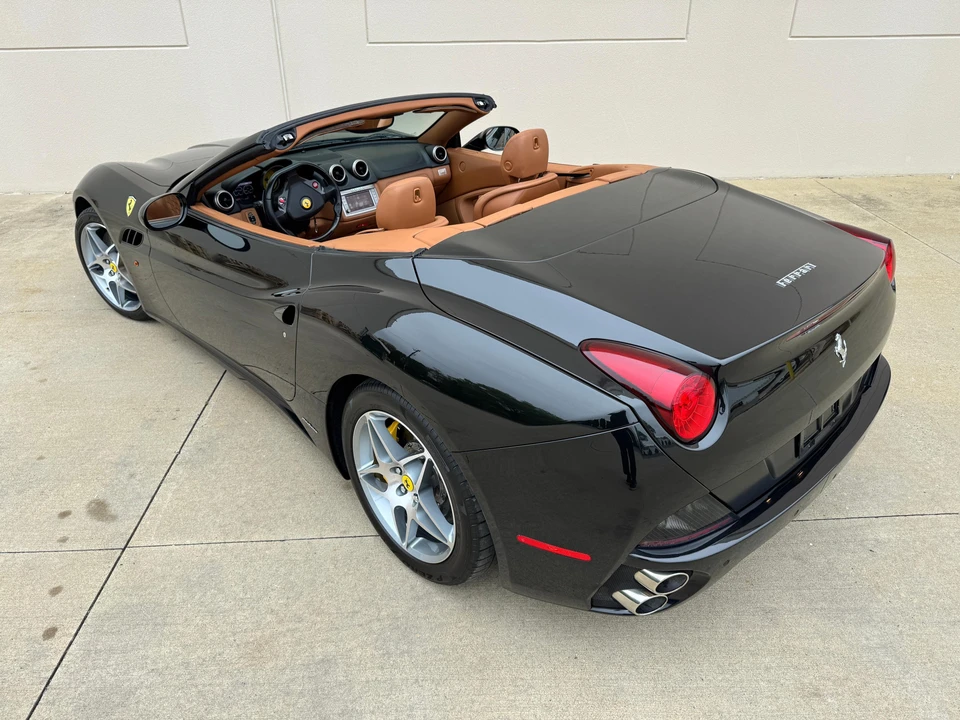 2010 Ferrari California - Image 20 of 31