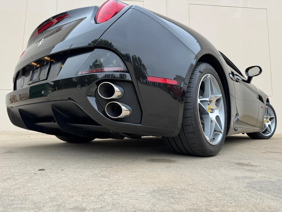 2010 Ferrari California - Image 23 of 31