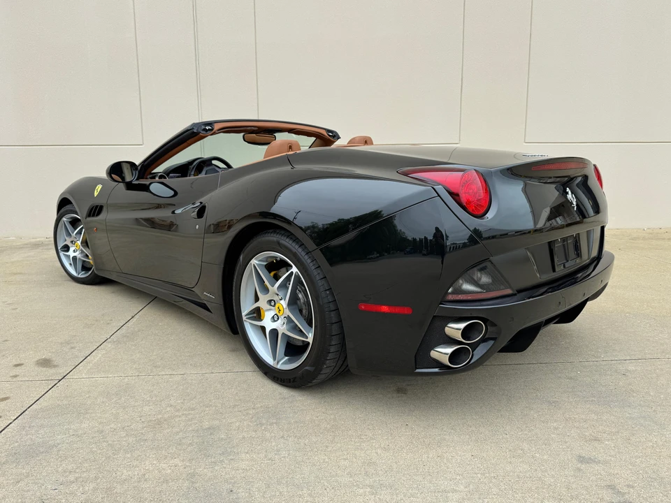 2010 Ferrari California - Image 18 of 31