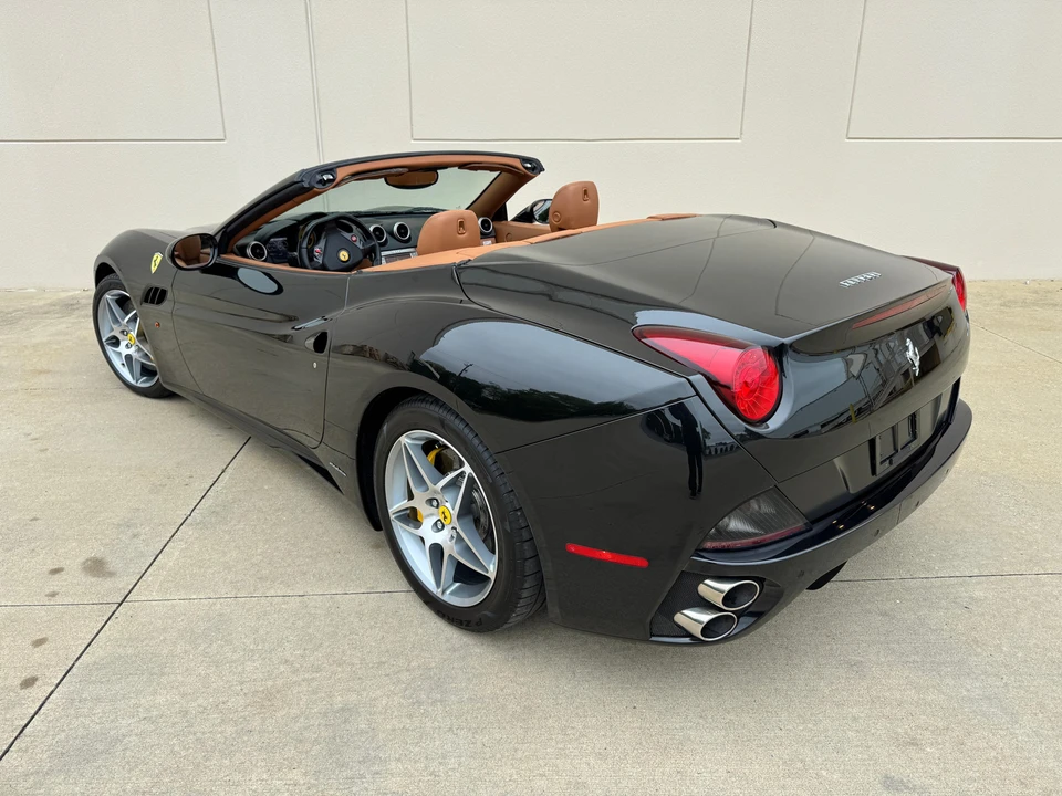 2010 Ferrari California - Image 19 of 31