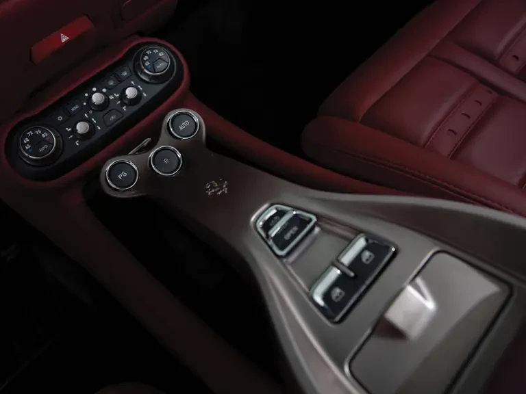 2010 Ferrari California - Image 13 of 27