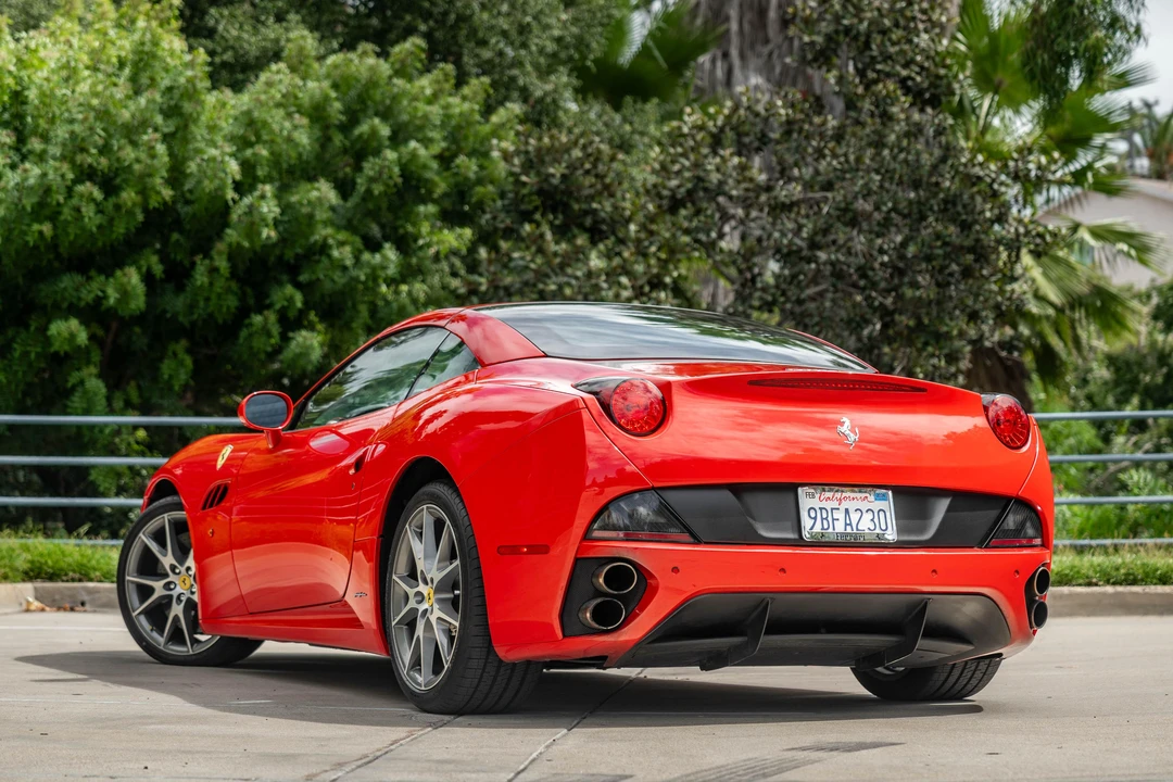 2010 Ferrari California - Image 13 of 31